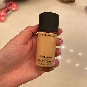 MAC Studio Fix foundation